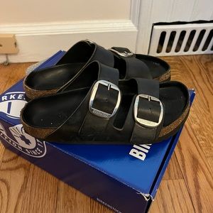 Birkenstock Arizona Big Buckle Slide Sandal- Black, Size 8.5